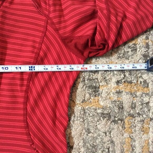 LULULEMON THINK FAST STRIPED PULLOVER! EUC! SIZE 6 - Picture 5 of 11